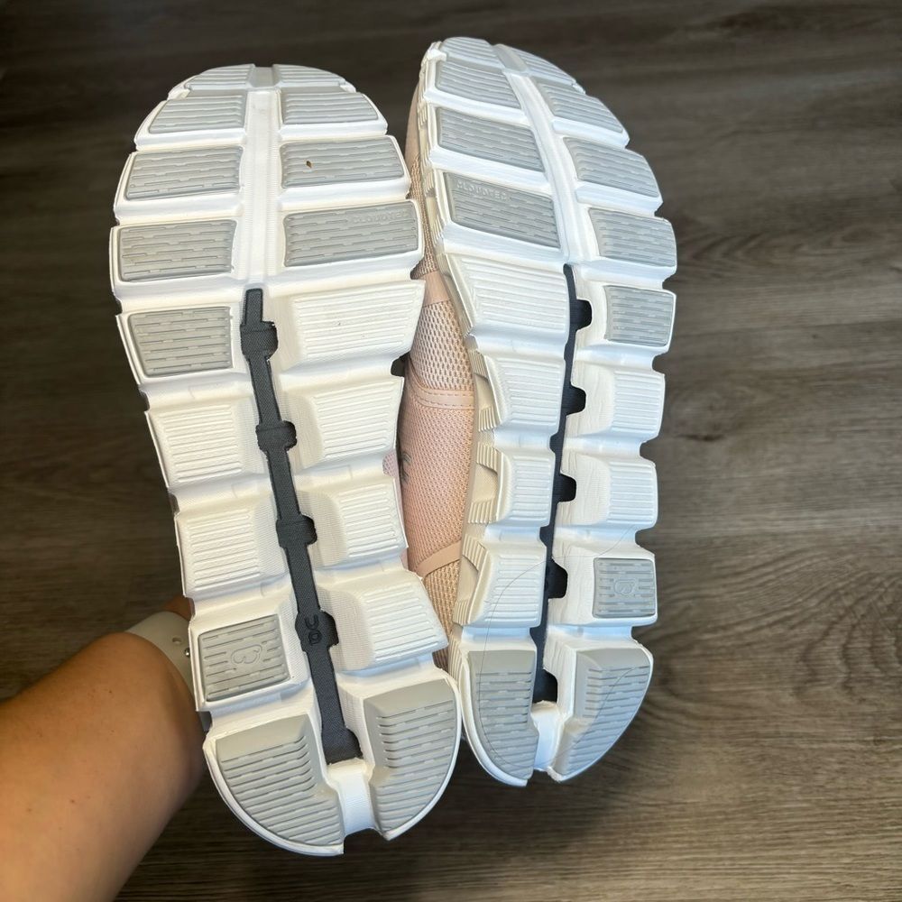 NEW On Cloud 5 Women’s Running Shoes - Picture 8 of 9
